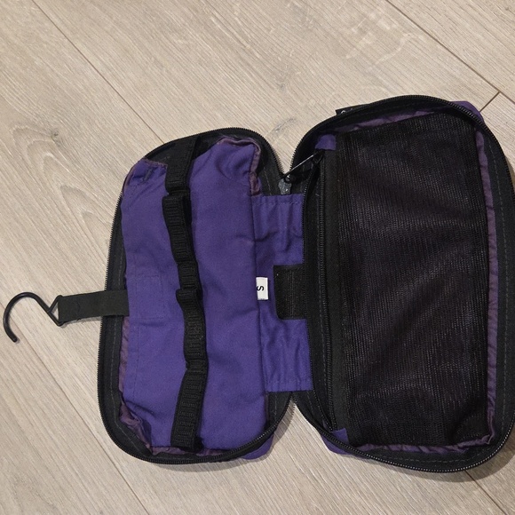 Outdoor Research Pouch - Picture 3 of 3